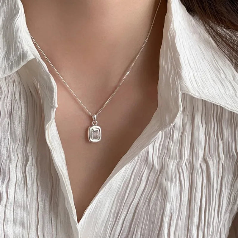 Silber Halskette – Geometrisches Zirkonia-Design